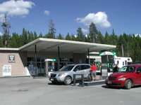 grand canyon of yellowstone service station